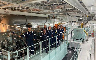 UECC’S AUTO ADVANCE CREW APPRECIATE THEIR LNG HYBRID SHIP