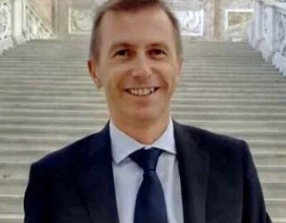 LR APPOINTS SOUTH EUROPE MANAGER AND WITHDRAWS FROM RUSSIA