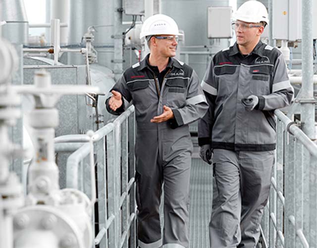 man-amazon MAN Service engineers