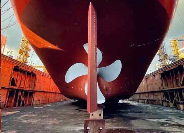 eps-graphite LPG Carrier propeller with graphene coating