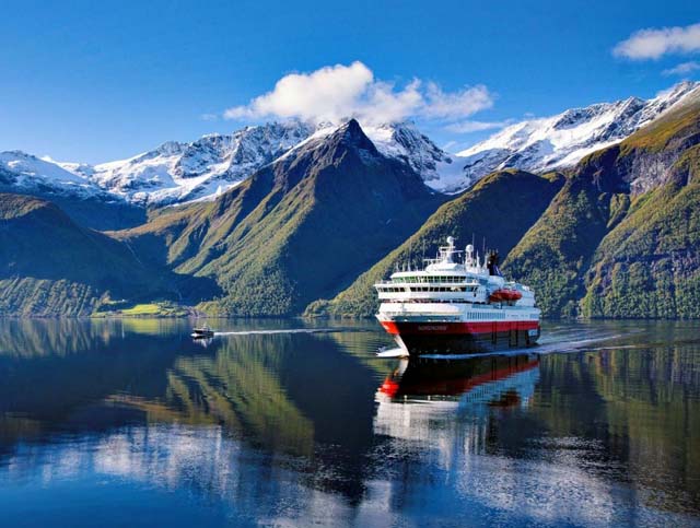 Hurtigruten zer-emission ship project