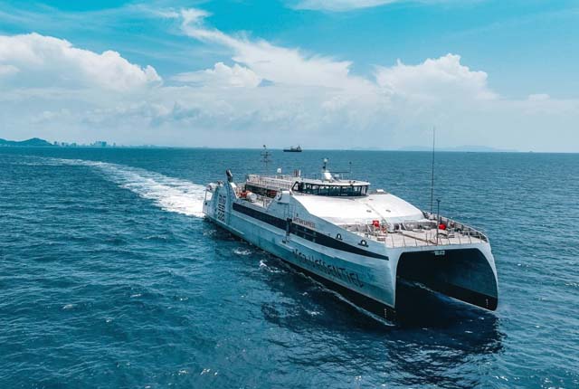 austal-425 Apetahi Express (Austal)