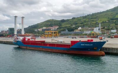 CARGO VESSEL BEGINS SAIL-ASSISTED OPERATION
