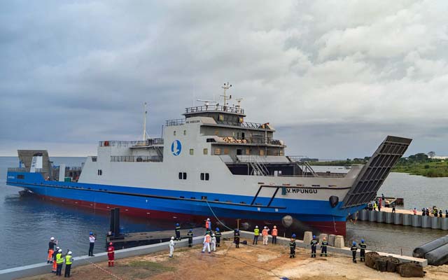 Mpungu ferry (OSK)
