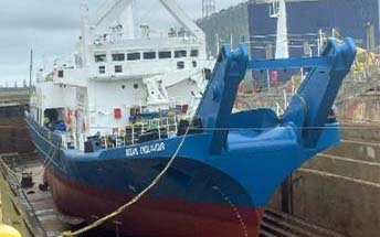 RESEARCH SHIP RUDDER BEARING RETROFIT SAVES POLLUTION RISK