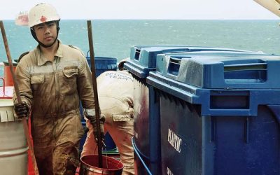 IMO MOVES TO CUT PLASTIC OCEAN POLLUTION