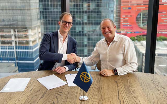 windcat-angloeastern Windcat management signing (Anglo Eastern)