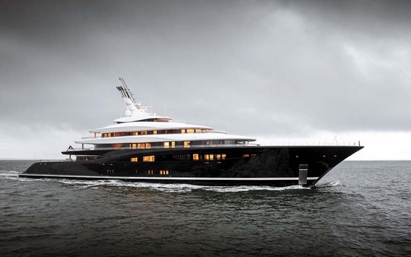 Feadship Breakthrough (JLA)
