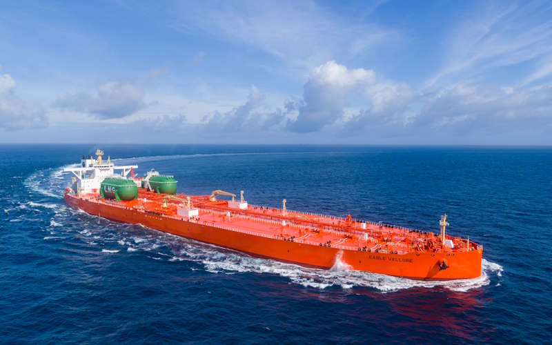 Dual fuel tanker (AET)