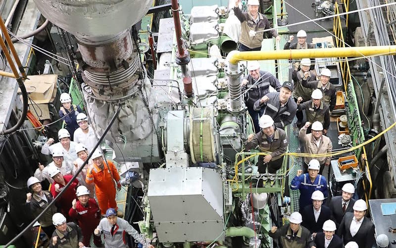 LATEST DUAL-FUEL AUXILIARY ENGINE ATTRACTS ORDERS