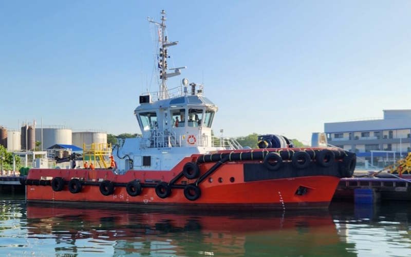 FIRST ELECTRIC TUG FOR SINGAPORE COMPLETES COMMISSIONING