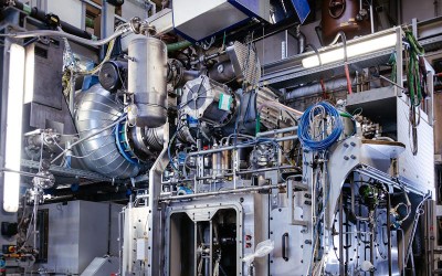 EVERLLENCE RUNS FOUR-STROKE ENGINE ON 100% HYDROGEN