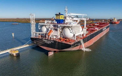 FORTESCUE AND CMB.TECH AGREE CHARTER OF AMMONIA-FUELLED BULK CARRIERS
